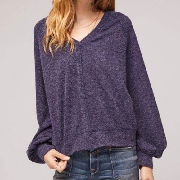 Band of Gypsies Kelley Heathered V-Neck Sweater - Picture 3 of 9